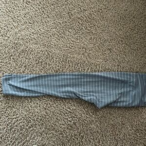 Athleta 7/8 yoga pants gray/white striped